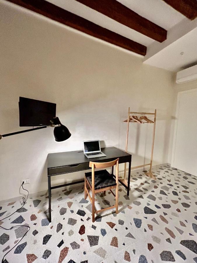 Farini Suites Wi-Fi Венеция Екстериор снимка