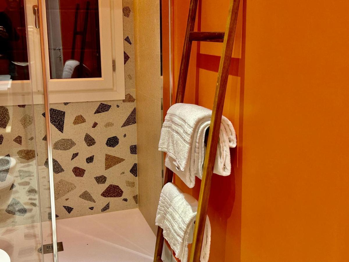 Farini Suites Wi-Fi Венеция Екстериор снимка