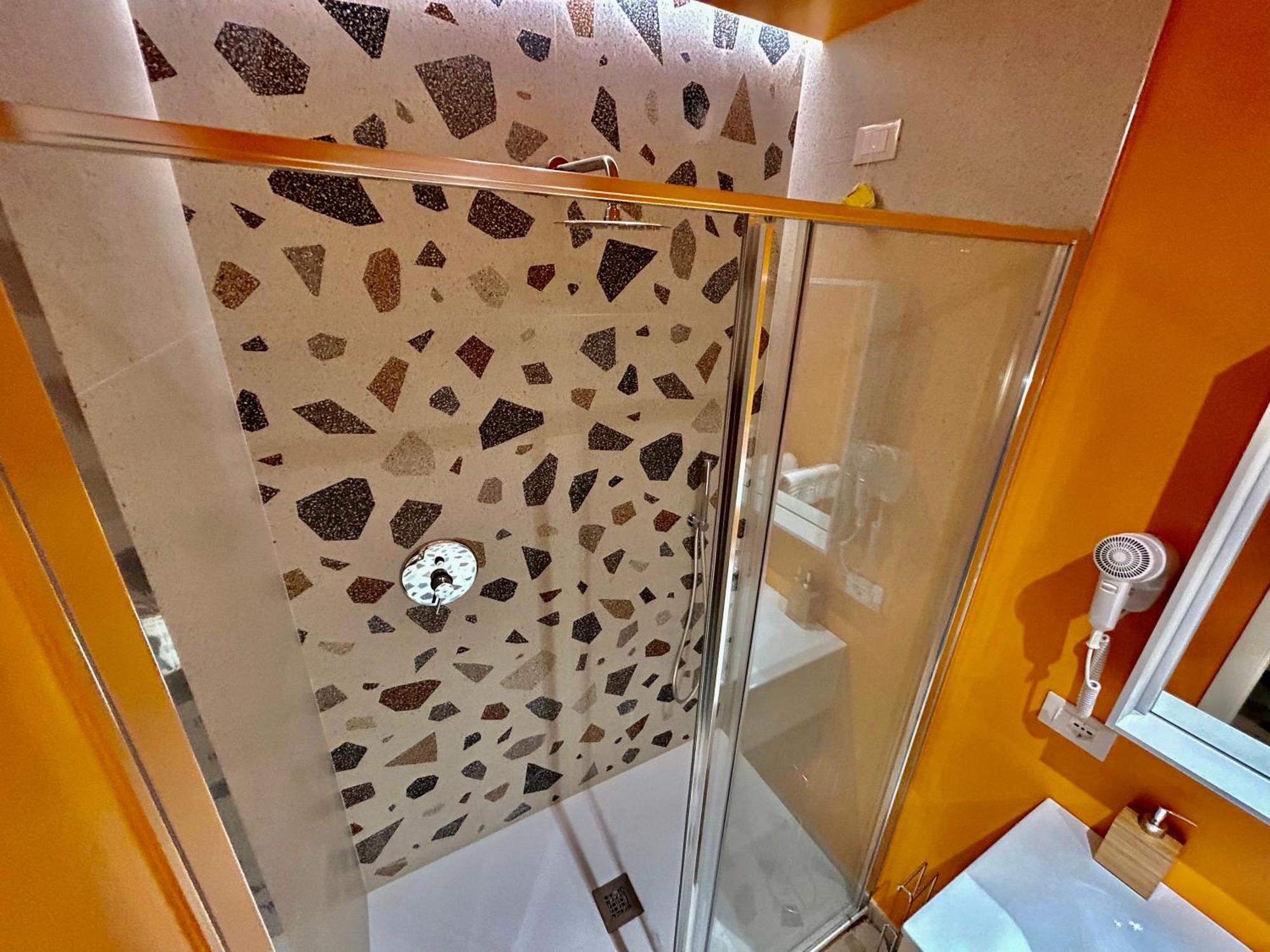 Farini Suites Wi-Fi Венеция Екстериор снимка