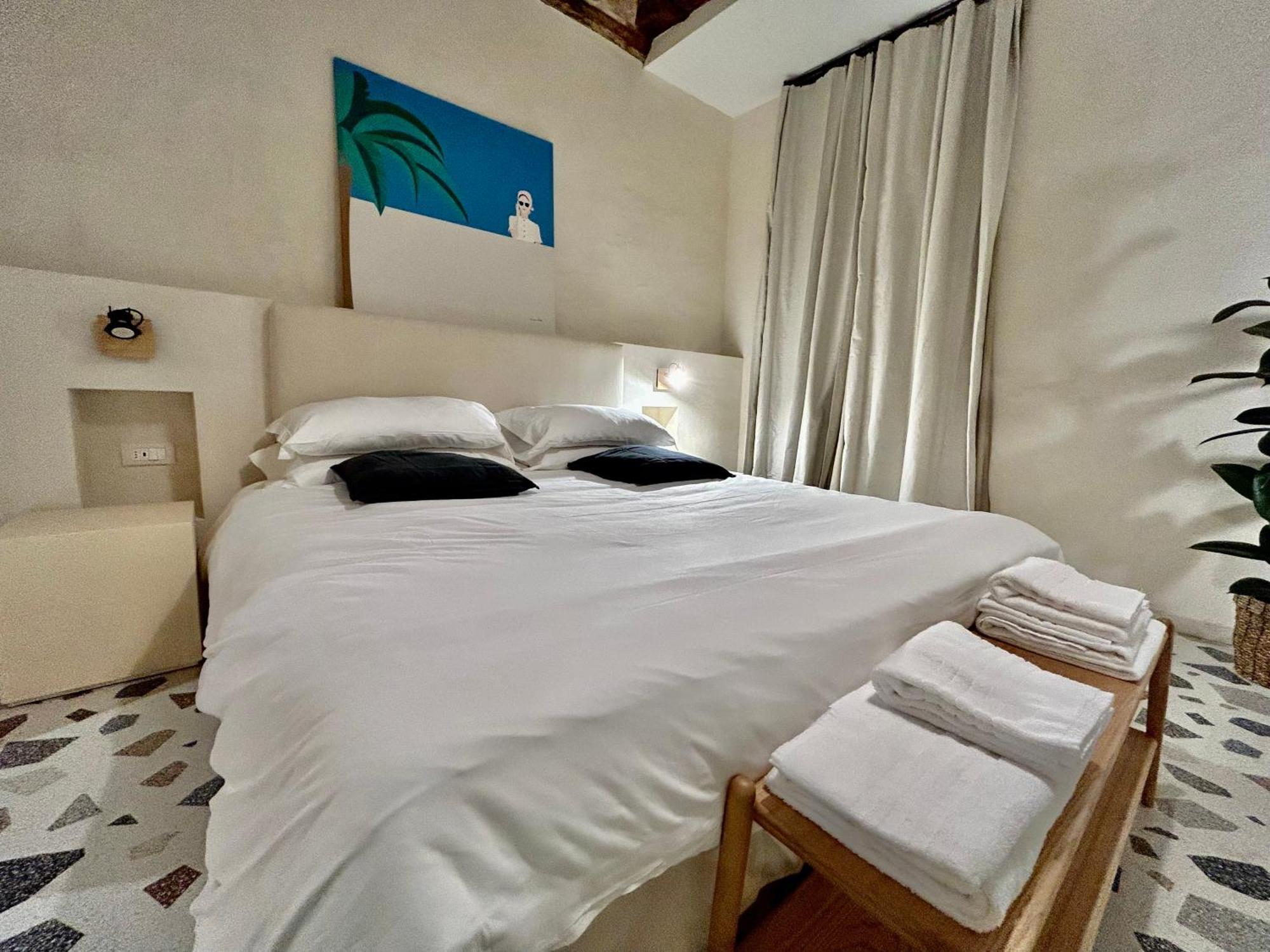 Farini Suites Wi-Fi Венеция Екстериор снимка