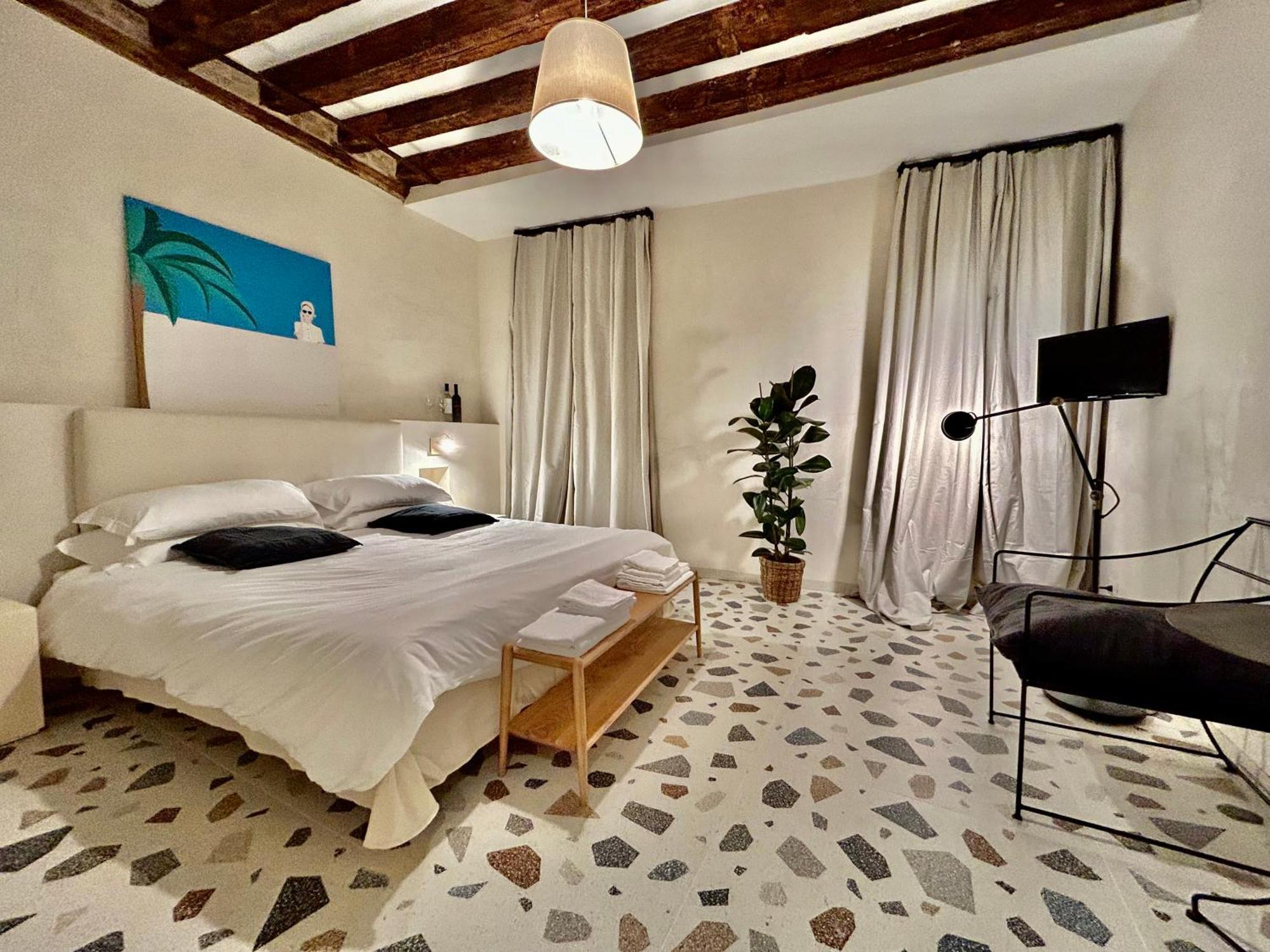 Farini Suites Wi-Fi Венеция Екстериор снимка