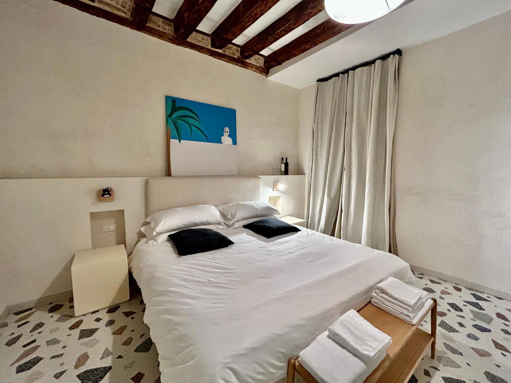 Farini Suites Wi-Fi Венеция Екстериор снимка