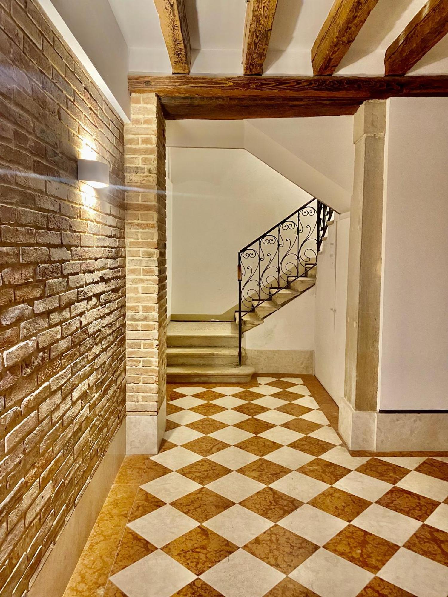 Farini Suites Wi-Fi Венеция Екстериор снимка